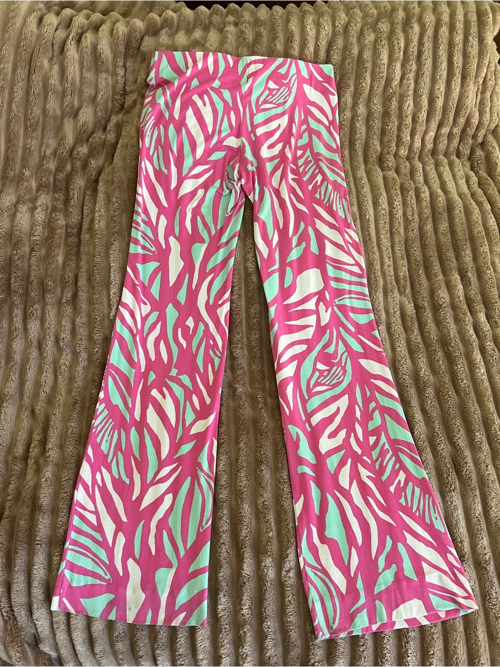 Lilly Pulitzer Soft Pink, Mint & White Palazzo Leggings. Size M - Picture 2 of 9